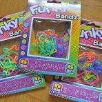 3 sachets de 12 bracelets pour enfants de formes diverses, 2.-/sachet + frais de port